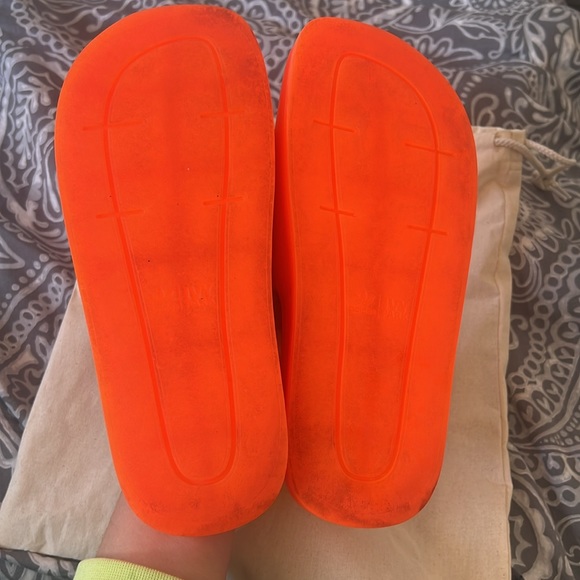 Shoes - Picture 2 of 4